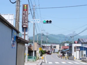 「布施河原」交差点を左折の目印看板
